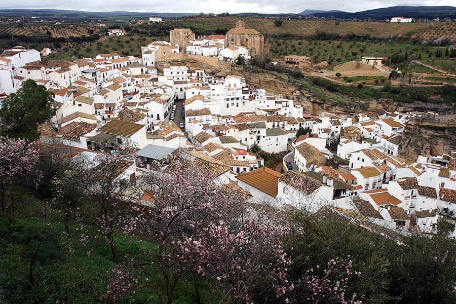 Vista de Setenil de las Bodegas