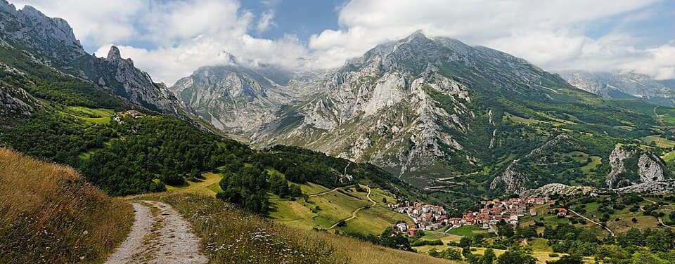 Vista de Cabrales